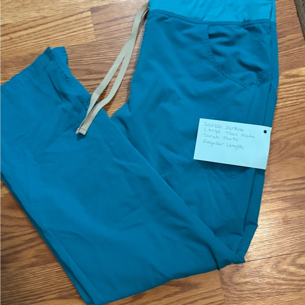 Figs Livingston scrub pant in Teal